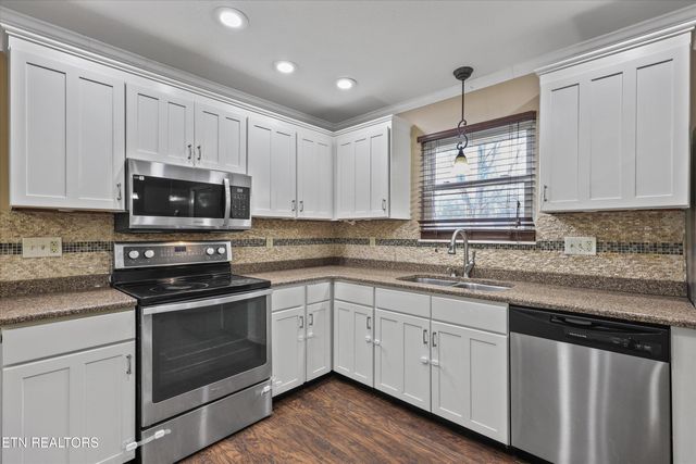 324 Wardley Rd, Knoxville, TN 37934