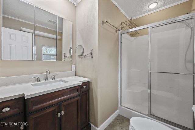 324 Wardley Rd, Knoxville, TN 37934