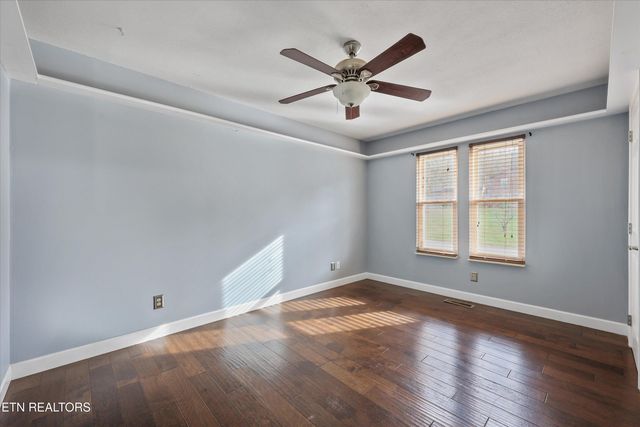 324 Wardley Rd, Knoxville, TN 37934