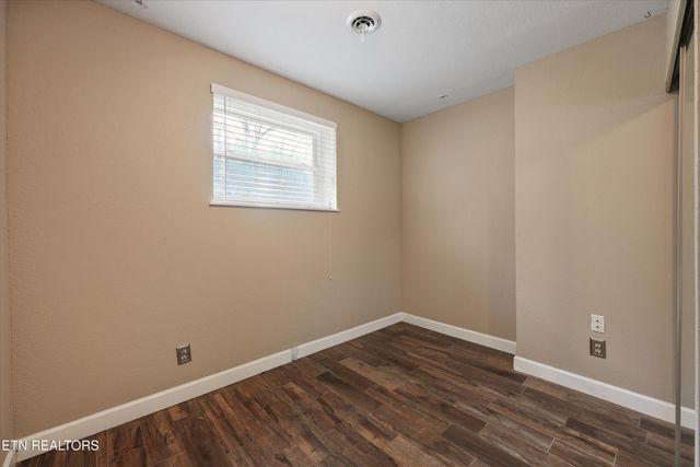 324 Wardley Rd, Knoxville, TN 37934