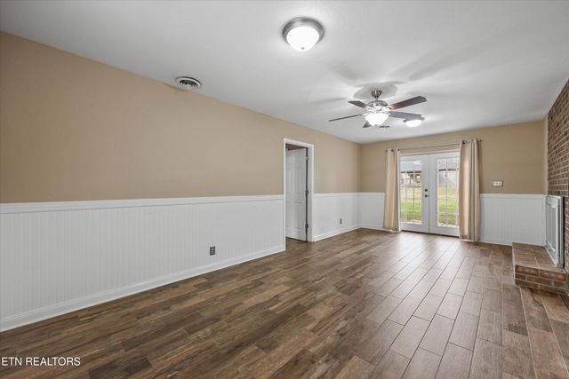 324 Wardley Rd, Knoxville, TN 37934