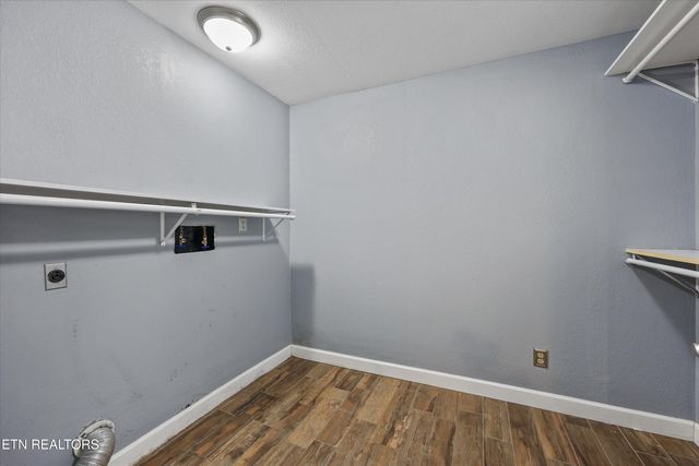 324 Wardley Rd, Knoxville, TN 37934