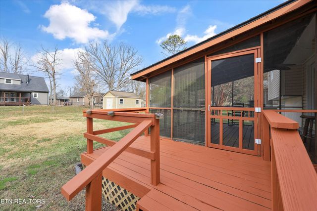 324 Wardley Rd, Knoxville, TN 37934