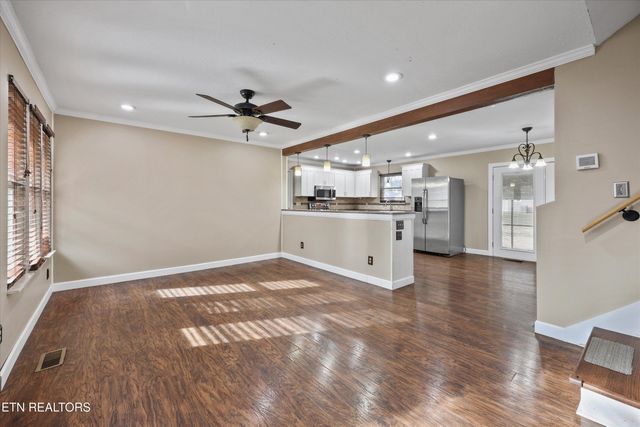 324 Wardley Rd, Knoxville, TN 37934