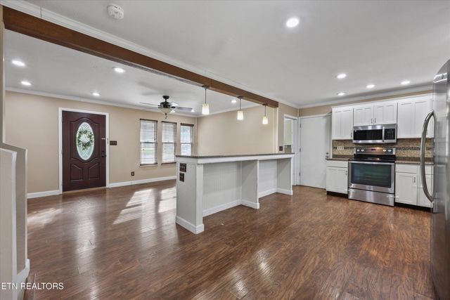 324 Wardley Rd, Knoxville, TN 37934