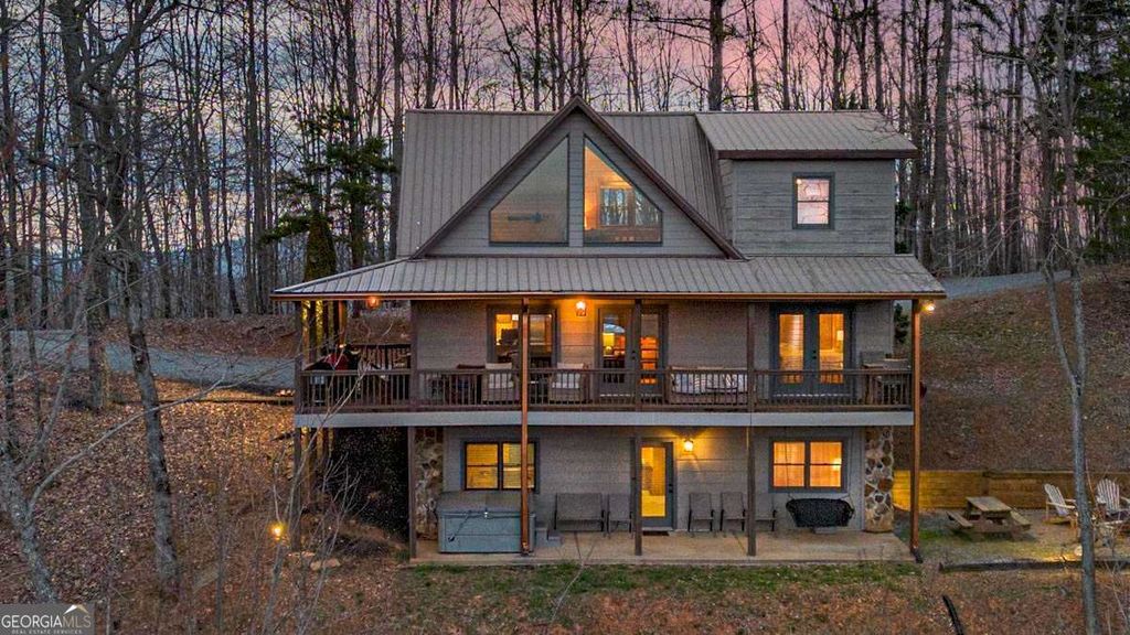 268 Oak Ledge Road, Morganton, GA 30560