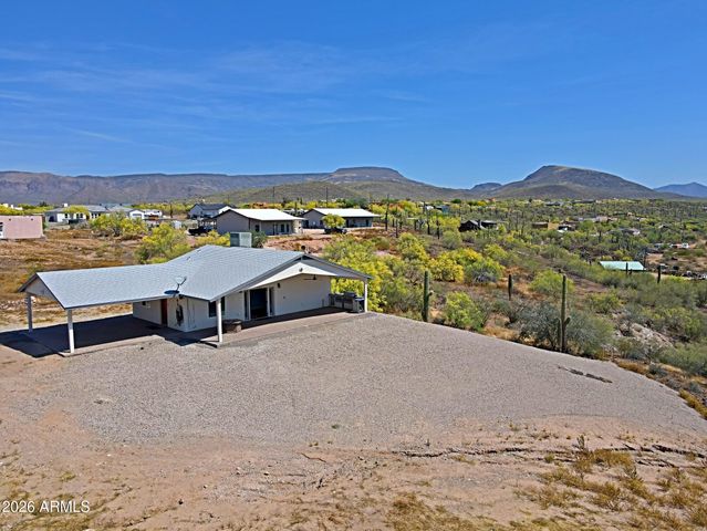 42825 N 17TH Place, New River, AZ 85087