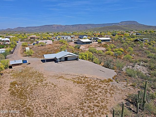42825 N 17TH Place, New River, AZ 85087