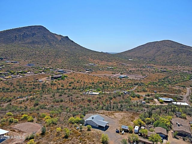 42825 N 17TH Place, New River, AZ 85087