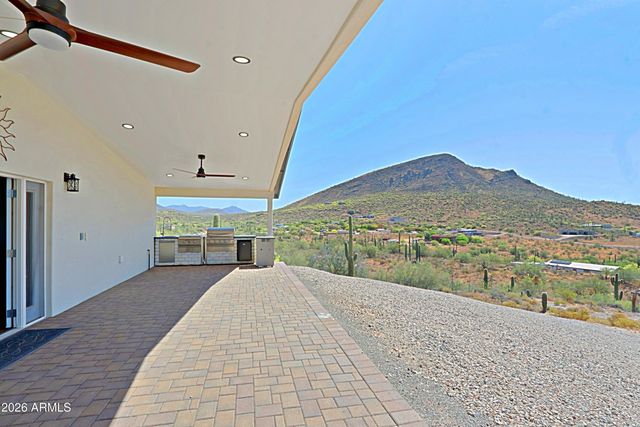 42825 N 17TH Place, New River, AZ 85087