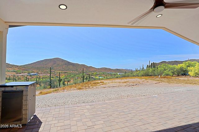 42825 N 17TH Place, New River, AZ 85087