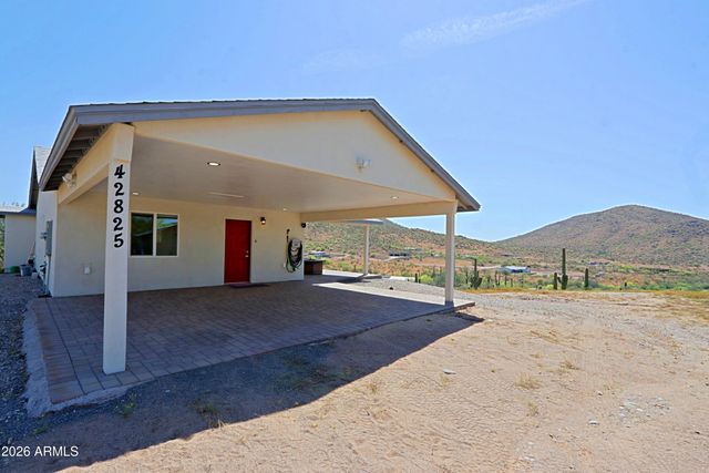 42825 N 17TH Place, New River, AZ 85087