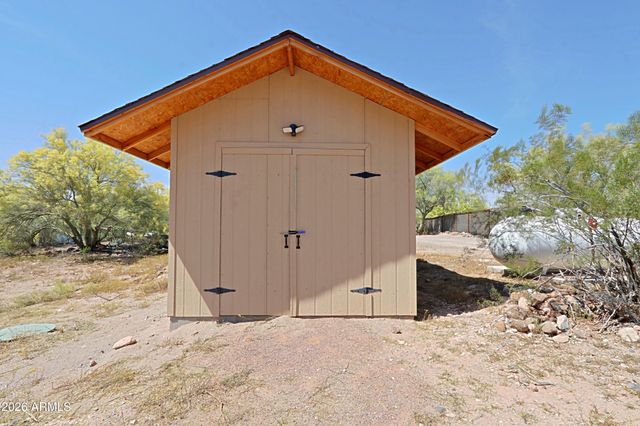 42825 N 17TH Place, New River, AZ 85087