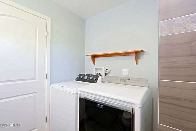 42825 N 17TH Place, New River, AZ 85087