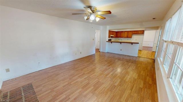 812 Bishop CT, Newport News, VA 23602