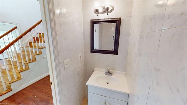 812 Bishop CT, Newport News, VA 23602