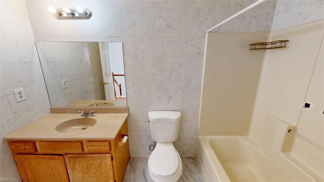 812 Bishop CT, Newport News, VA 23602