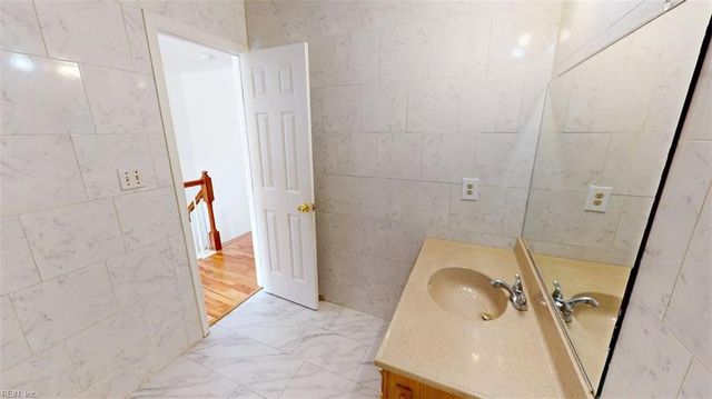 812 Bishop CT, Newport News, VA 23602