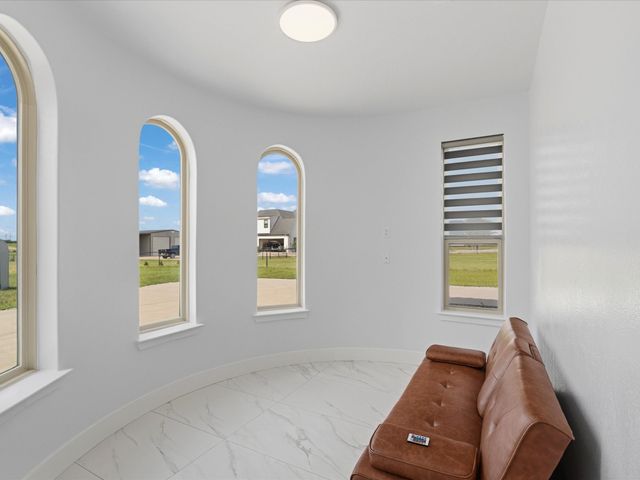 4450 E Masch Branch Road, Krum, TX 76249
