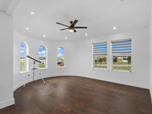 4450 E Masch Branch Road, Krum, TX 76249
