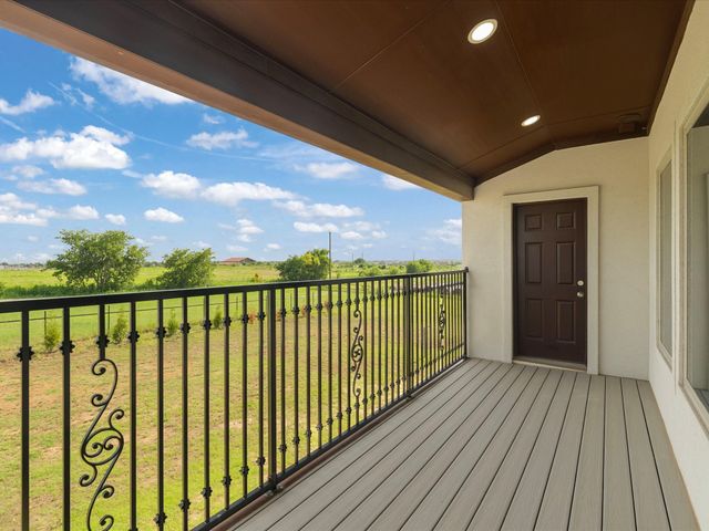 4450 E Masch Branch Road, Krum, TX 76249