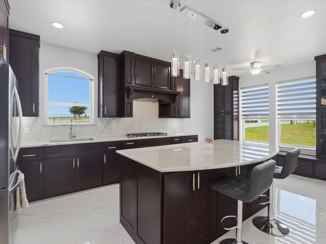 4450 E Masch Branch Road, Krum, TX 76249