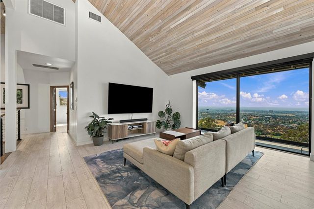 576 Powers Dr, El Dorado Hills, CA 95762