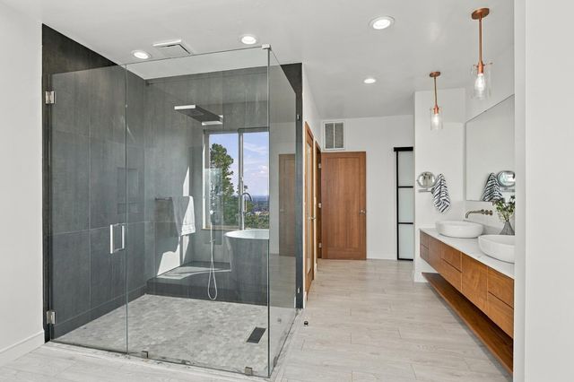 576 Powers Dr, El Dorado Hills, CA 95762