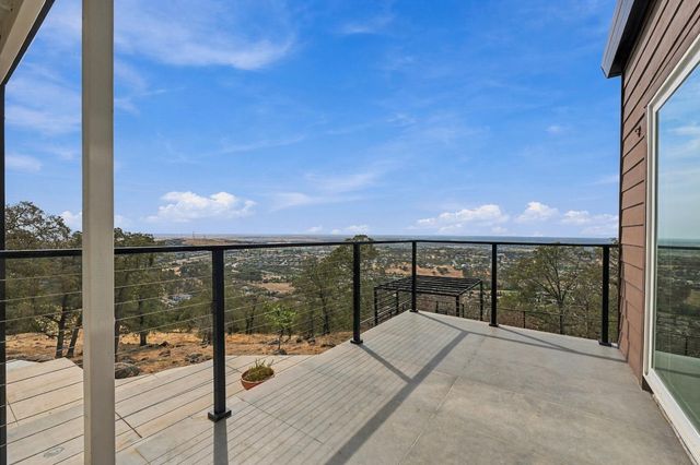 576 Powers Dr, El Dorado Hills, CA 95762