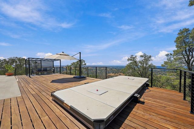 576 Powers Dr, El Dorado Hills, CA 95762
