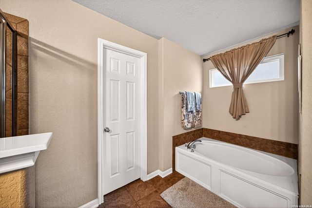 5646 Lilac Willow, San Antonio, TX 78253