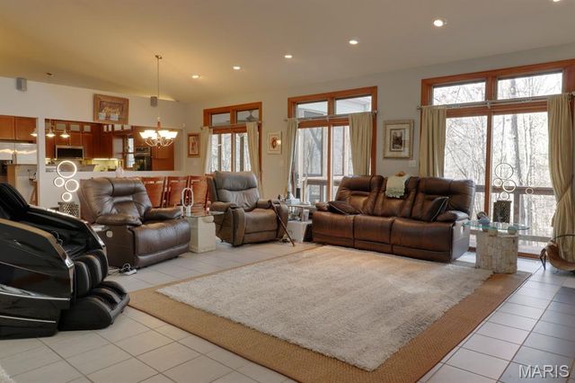 8002 Dittmer Ridge Road, Dittmer, MO 63023