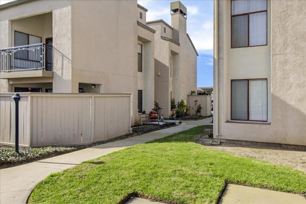 Image 1 of property listing at 2400 N Main Street F, Salinas, CA 93906
