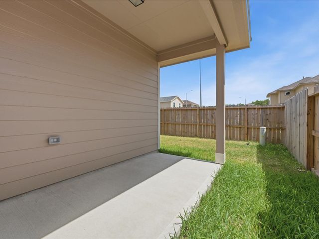2815 Pine Estate Lane, Houston, TX 77014