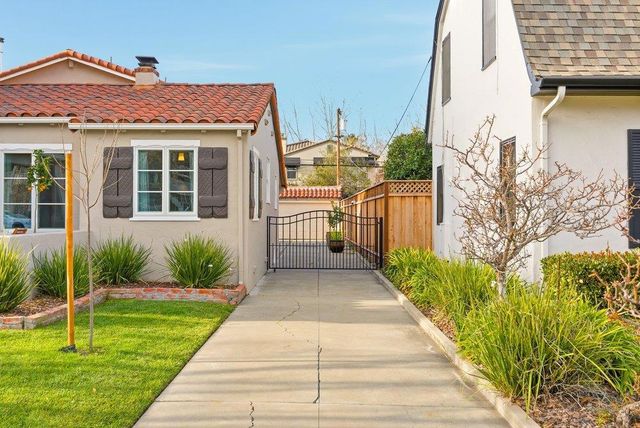 1555 Calaveras Avenue, San Jose, CA 95126