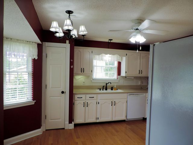2713 Autumn Chase Drive, Chattanooga, TN 37421