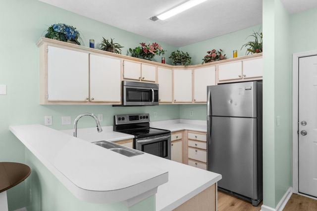 488 River Oaks Dr Apt 61N, Myrtle Beach, SC 29579