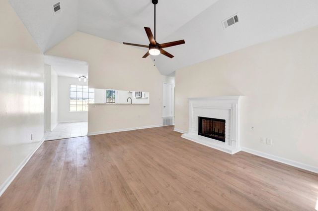 1819 N DEWARS CV N, Cordova, TN 38016