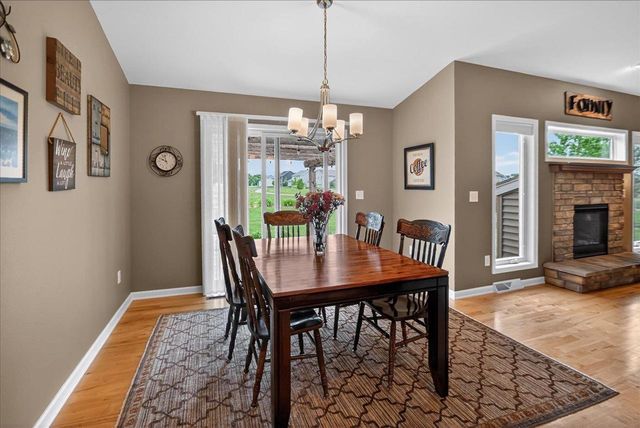 965 N Perry Parkway, Oregon, WI 53575