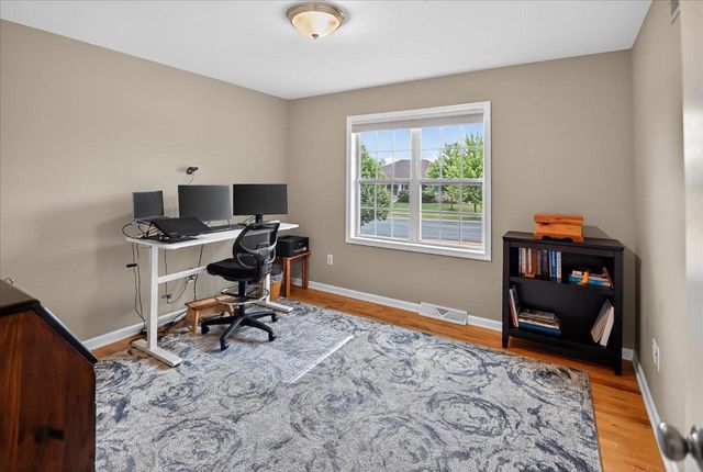 965 N Perry Parkway, Oregon, WI 53575