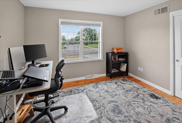 965 N Perry Parkway, Oregon, WI 53575