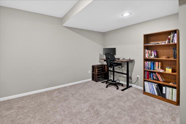 965 N Perry Parkway, Oregon, WI 53575