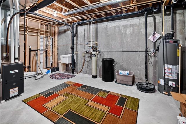 965 N Perry Parkway, Oregon, WI 53575