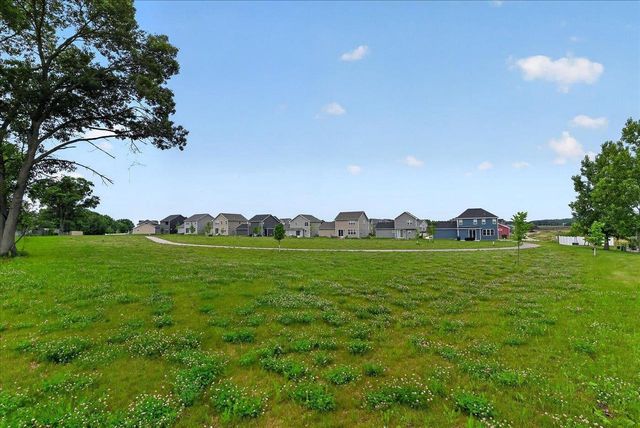 965 N Perry Parkway, Oregon, WI 53575