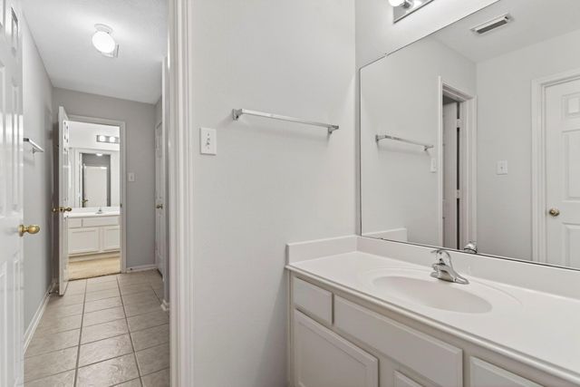 3322 Country Club Boulevard, Stafford, TX 77477