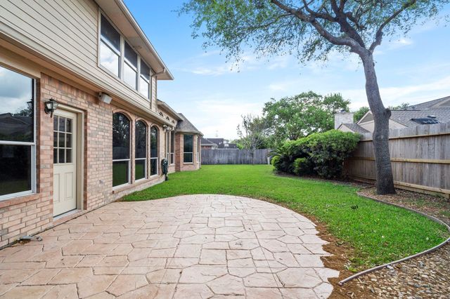 3322 Country Club Boulevard, Stafford, TX 77477