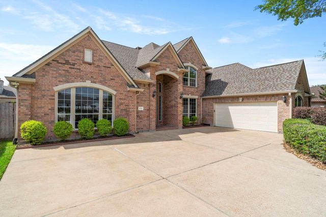 3322 Country Club Boulevard, Stafford, TX 77477