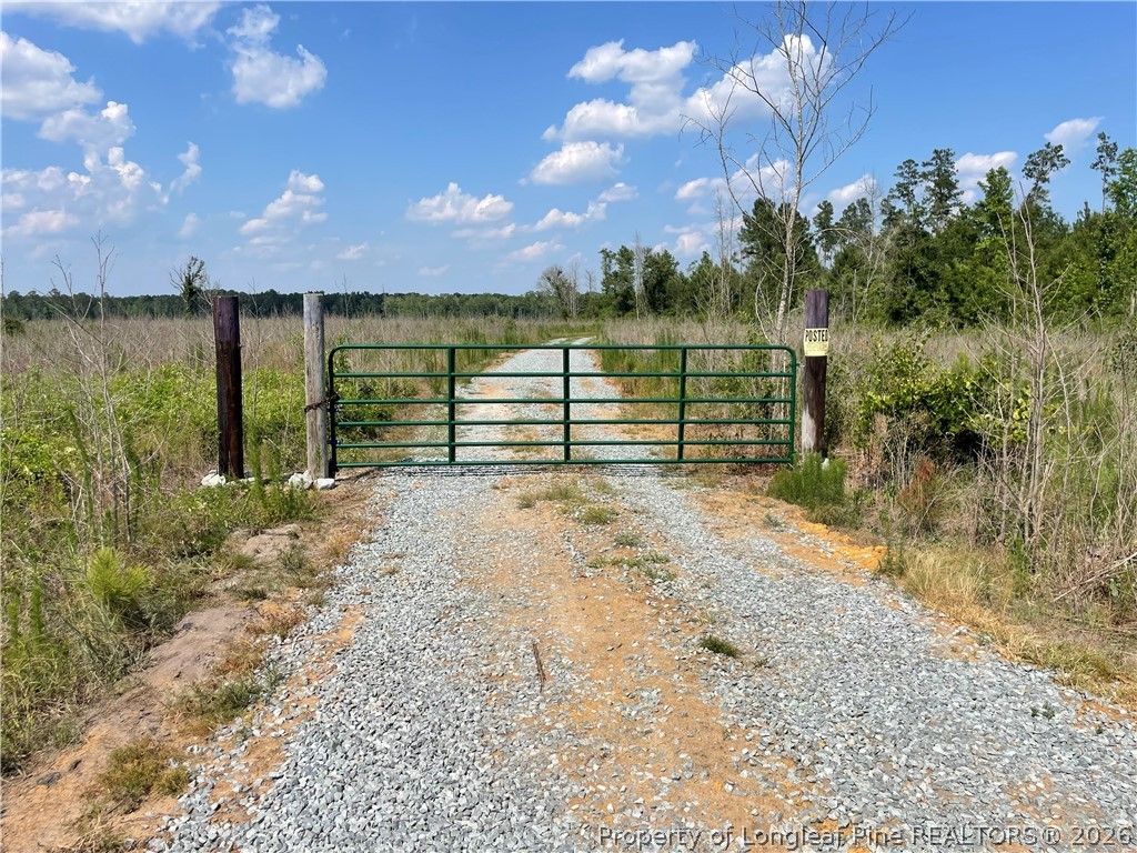 8511 NC 210 Highway W, Garland, NC 28441 — exterior