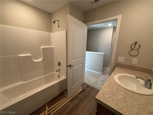 8274 Clydesdale Drive, Mentor, OH 44060