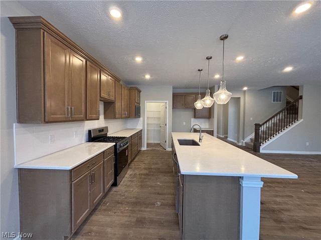 8274 Clydesdale Drive, Mentor, OH 44060